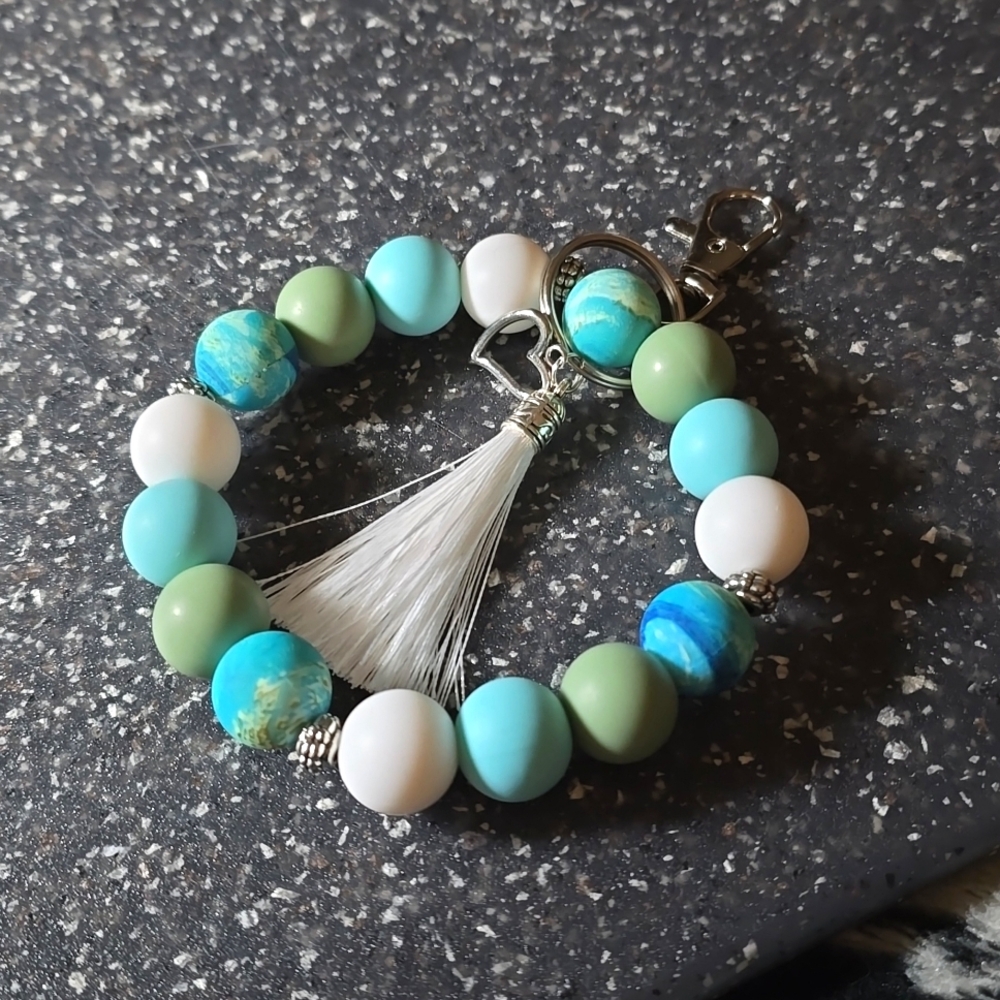 Silicone beaded wristlet keychain